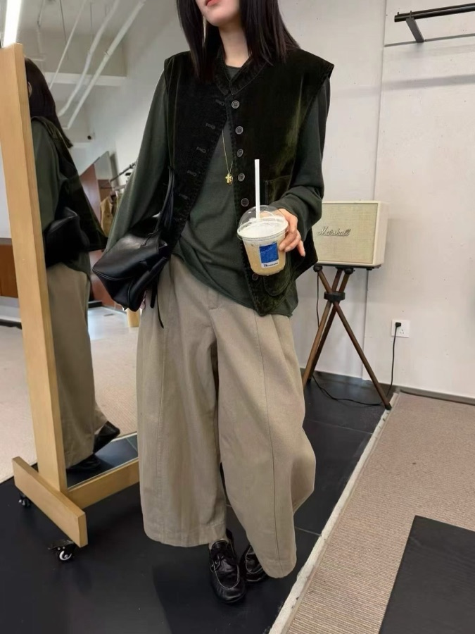 卡其色阔腿裤,初秋叠穿通勤穿搭,玲珑STUDIO博山实体店新款
